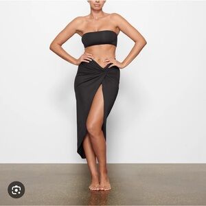 New Skims Sarong L